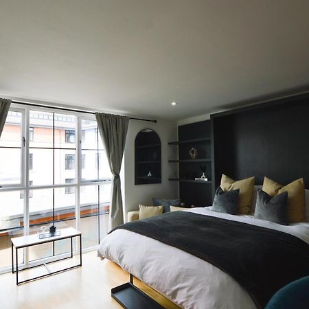 Cosy, Centrally Located Studio With Gated Parking! 러프버러 외부 사진
