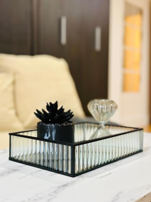Cosy, Centrally Located Studio With Gated Parking! 러프버러 외부 사진